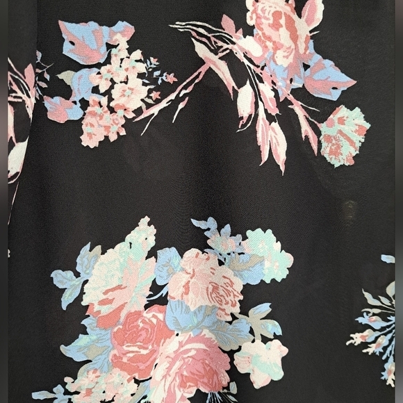 Justify Floral Tunic/Blouse Size L - Picture 9 of 10